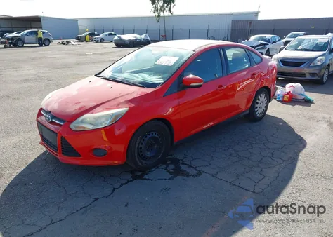2013 Ford Focus Se z USA, uszkodzony, nr VIN 1FADP3F2XDL196045